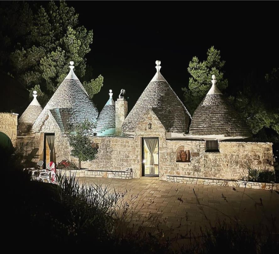 Trullo Bosco Libero Ostuni Villa Eksteriør billede